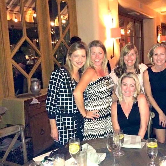 Francesca‘s one piece shorts romper, 3/4 sleeve, b&w checkered, size small - Picture 2 of 5